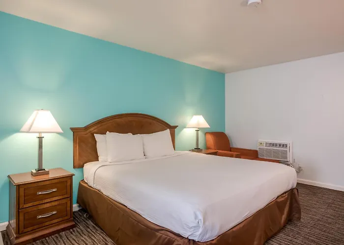 Pacifica Beach Hotel